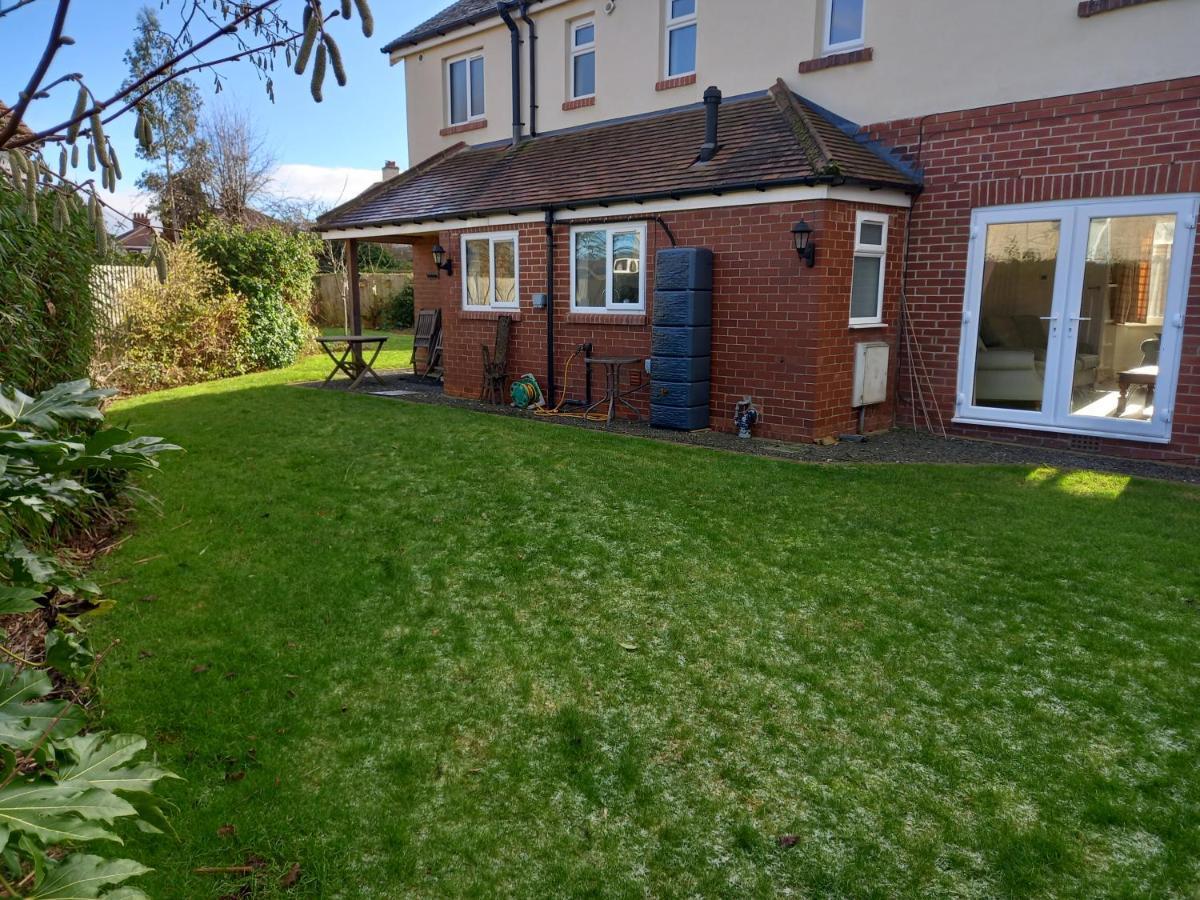 Grange Croft Villa Ben Rhydding Dış mekan fotoğraf